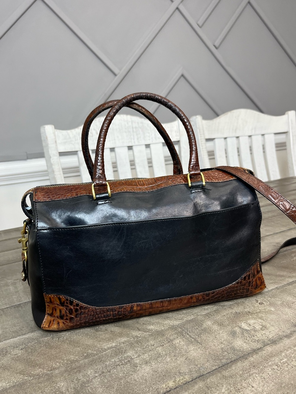 Brahmin Black Leather
Crocodile Embossed Tuscan
Collection Satchel Bag 1990s - Picture 3 of 7